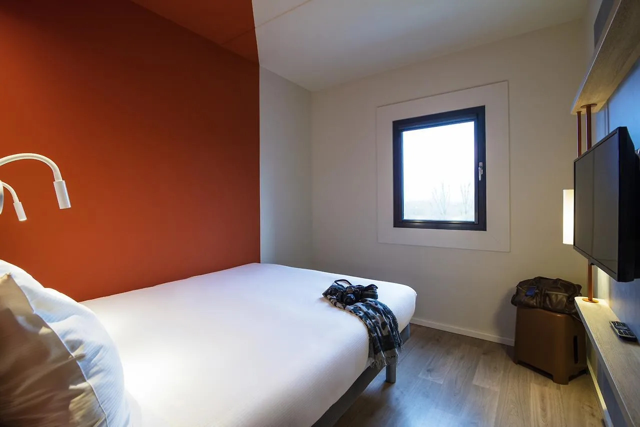 **  Ibis Budget Stein Maastricht Hotel Holland